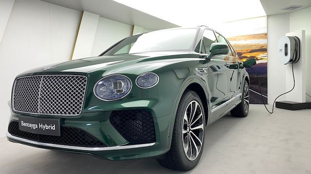 【油錢竟每公里唔使7毫子？！】賓利Bentayga Hybrid到港發佈