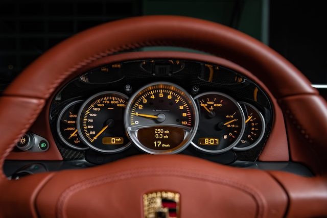【保時捷Carrera GT破紀錄拍賣成交】升值近4倍