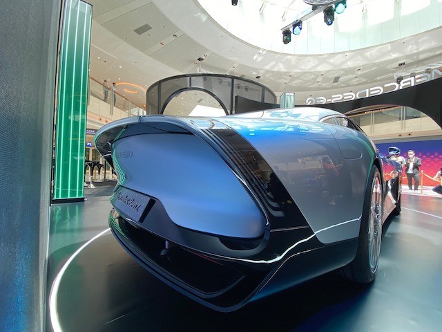 【續航力輕鬆破1,000公里！】平治VISION EQXX電動概念車到咗香港展出